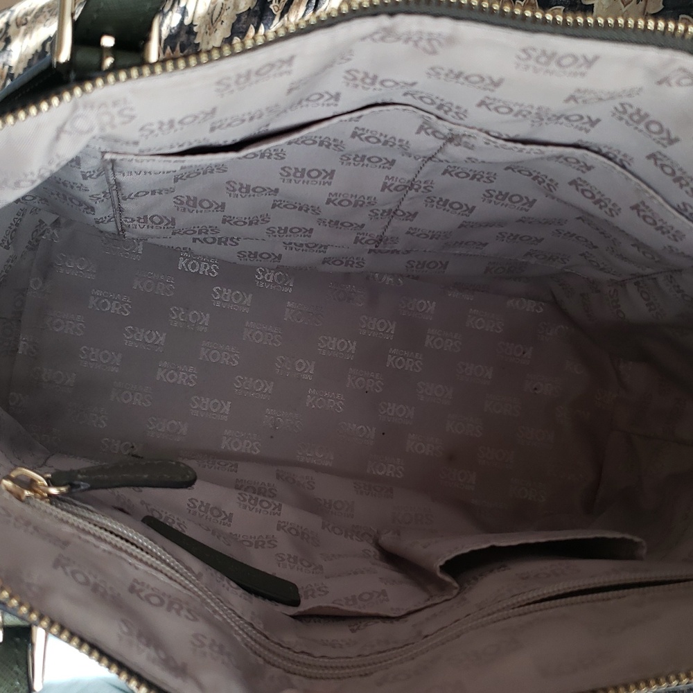 Michael Kors Green Tote Bag - EUC #143B - Picture 8 of 9